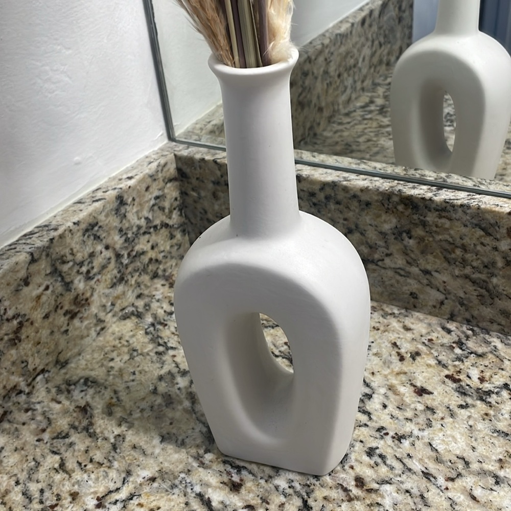 Vase - Picture 3 of 3